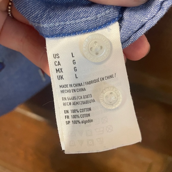 American eagle button down tee converse sneaker pattern size L - Picture 5 of 5